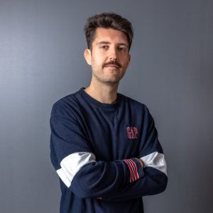 Victor Hernandez-{Kiné}